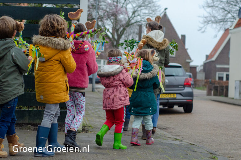 Haantje Op Een Stokje Palmpasen, het haantje op het stokje en andere gebruiken - Groener Groeien